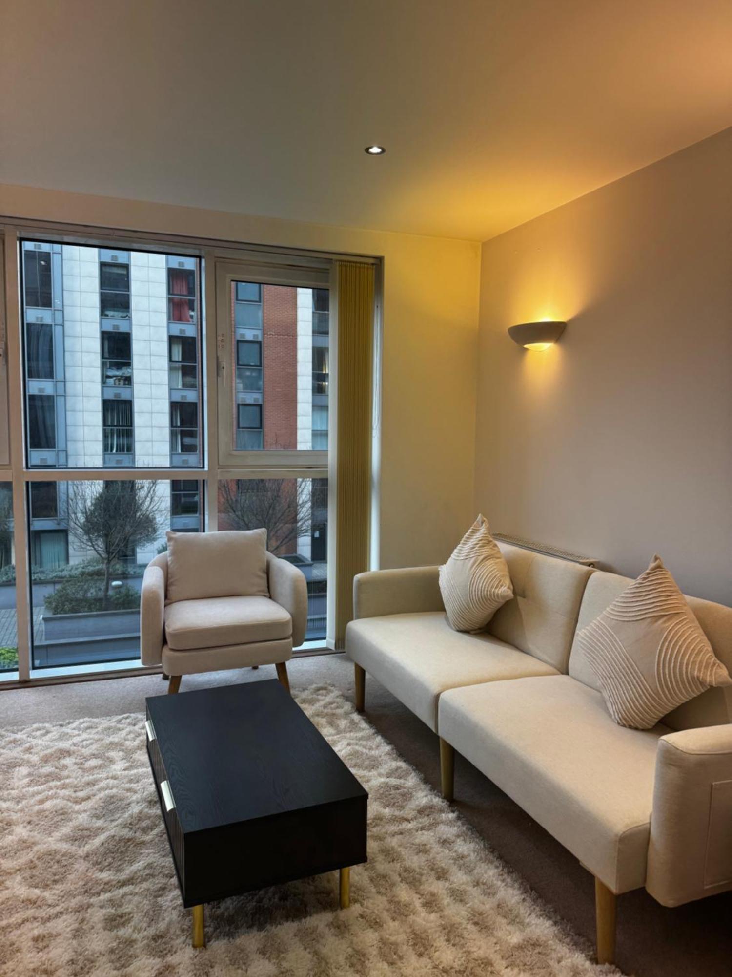 Apartment Entire Flat Excel, Ifs Clouds, O2 Arena, Airport