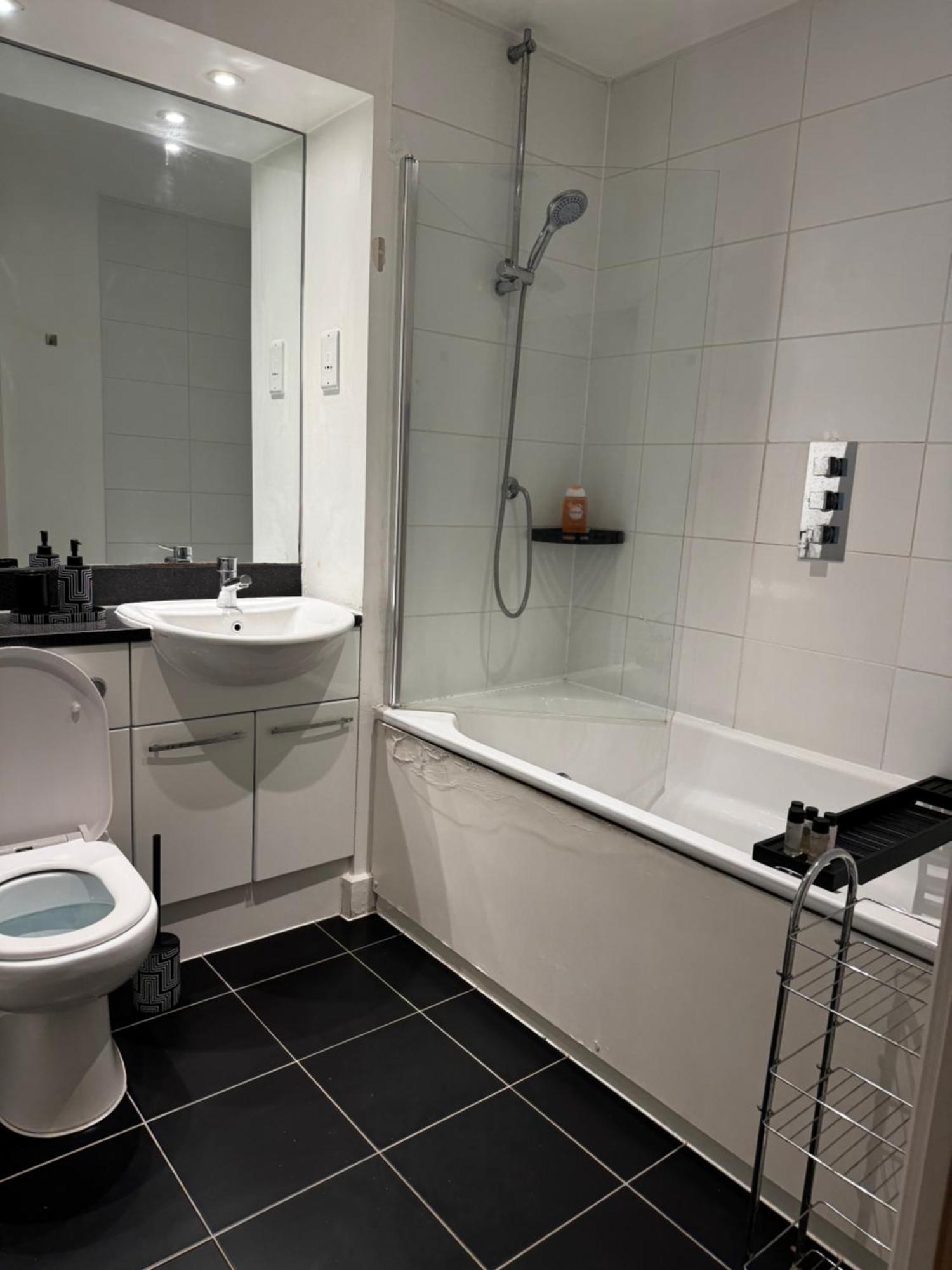 Entire Flat Excel, Ifs Clouds, O2 Arena, Airport Apartment *
