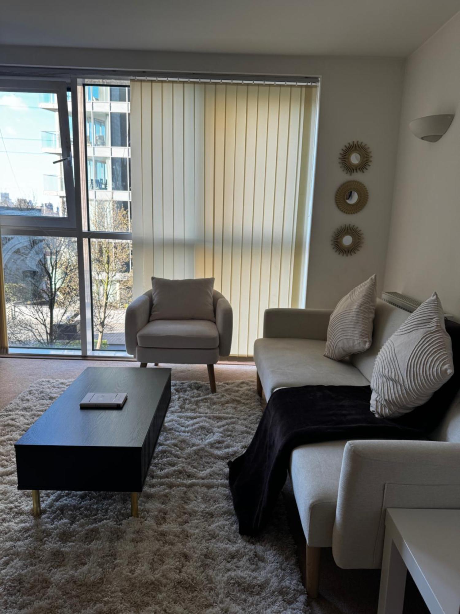 Entire Flat Excel, Ifs Clouds, O2 Arena, Airport Apartment London